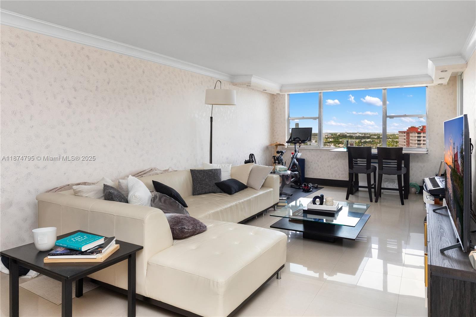 3180 S Ocean Dr #1517,Hallandale Beach, FL 33009