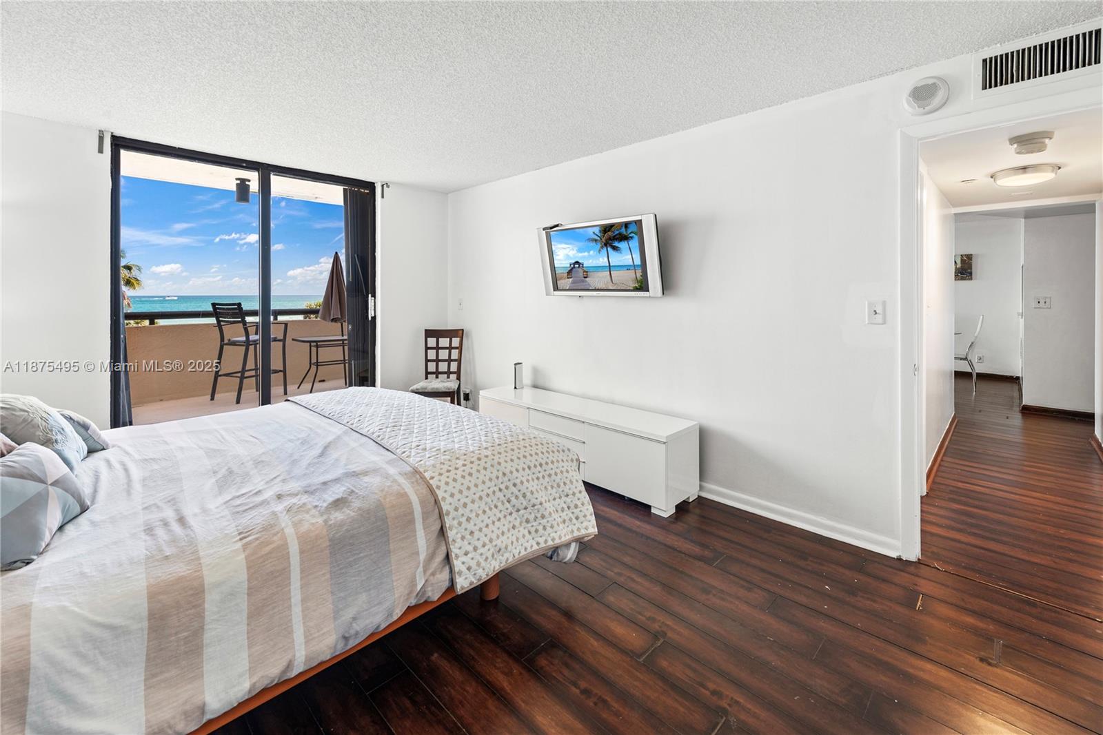 2555 Collins Ave #403,Miami Beach, FL 33140