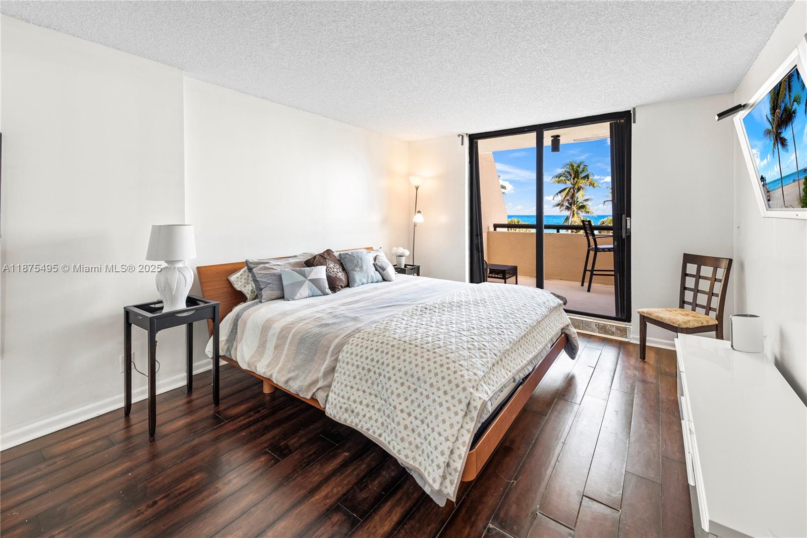 2555 Collins Ave #403,Miami Beach, FL 33140