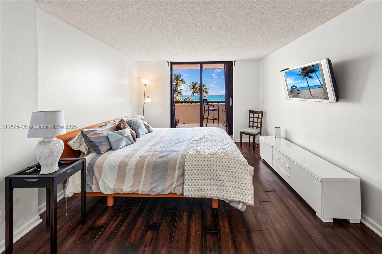 2555 Collins Ave #403,Miami Beach, FL 33140