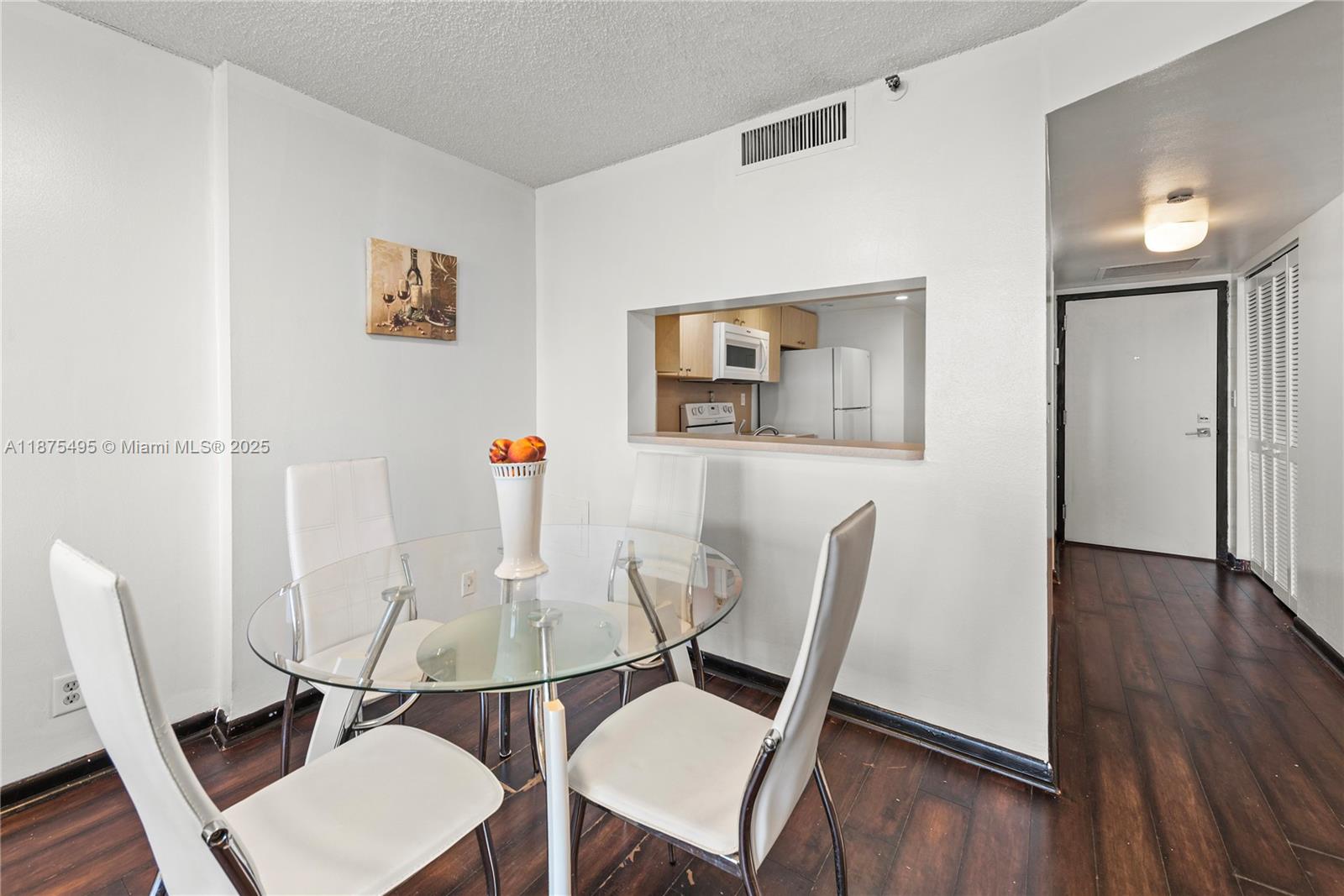 2555 Collins Ave #403,Miami Beach, FL 33140