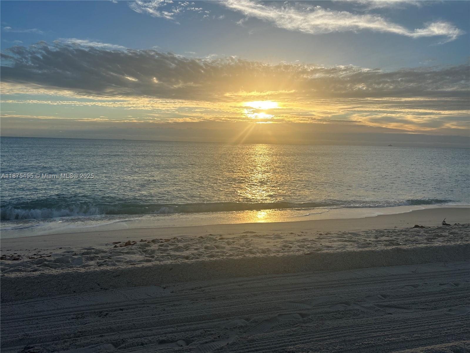 2555 Collins Ave #403,Miami Beach, FL 33140