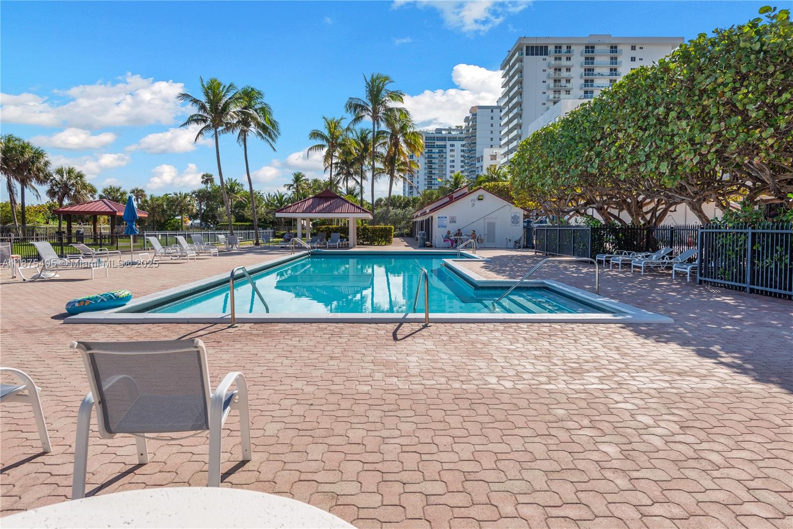 2555 Collins Ave #403,Miami Beach, FL 33140