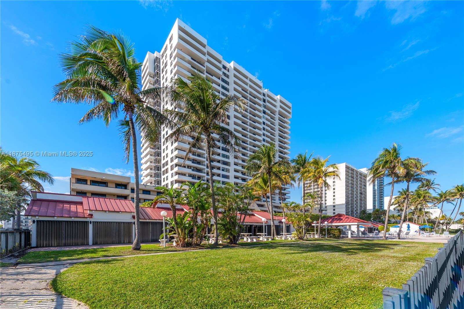 2555 Collins Ave #403,Miami Beach, FL 33140