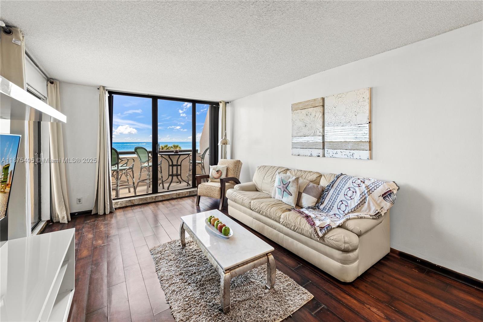 2555 Collins Ave #403,Miami Beach, FL 33140