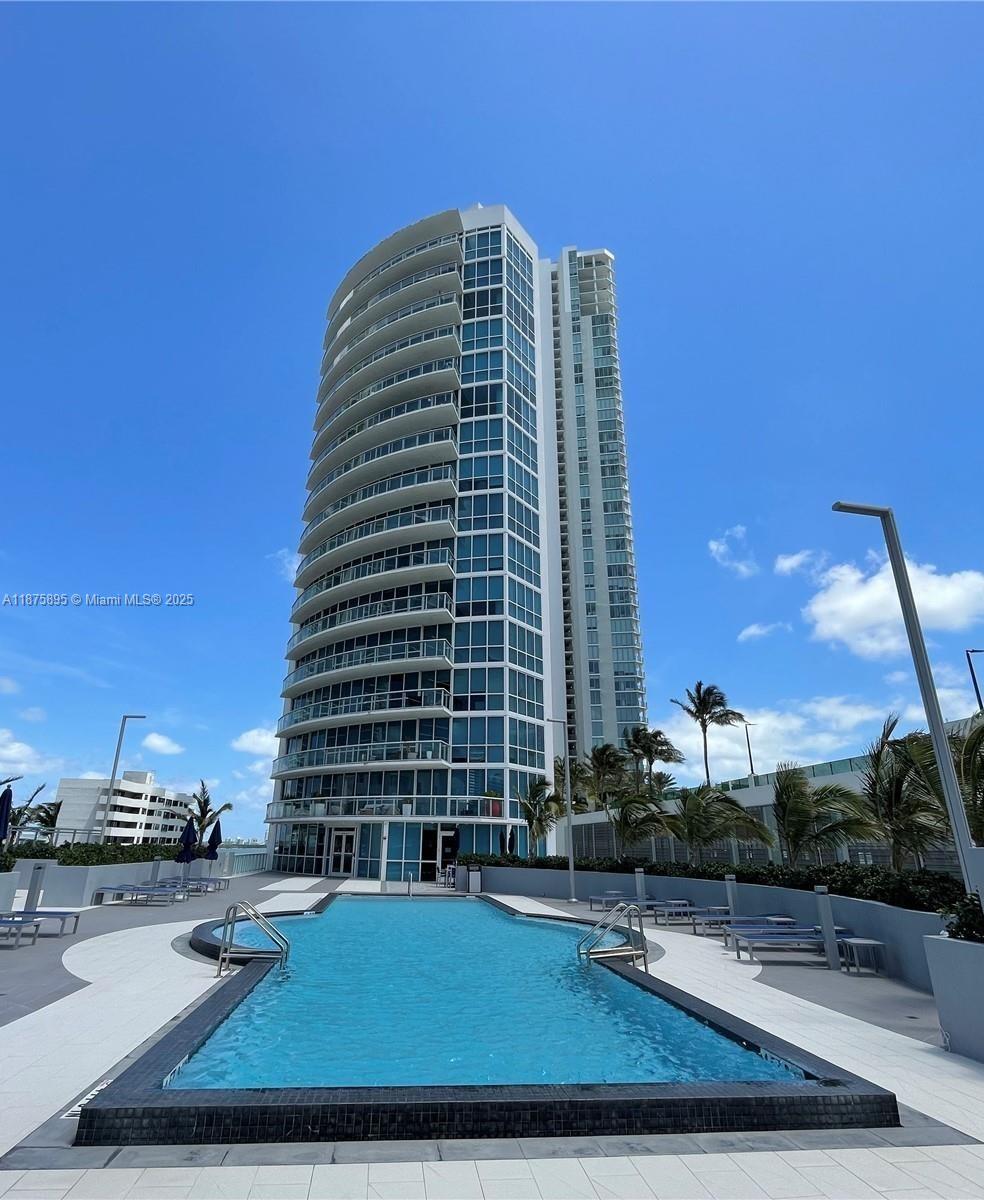 image Platinum Condominium19