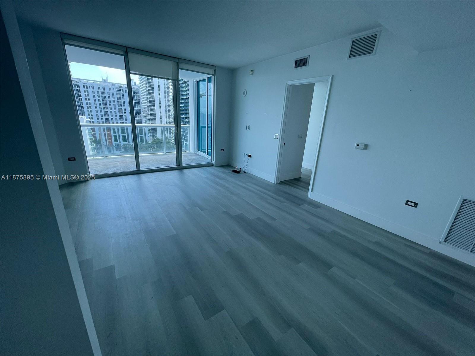 image Platinum Condominium3
