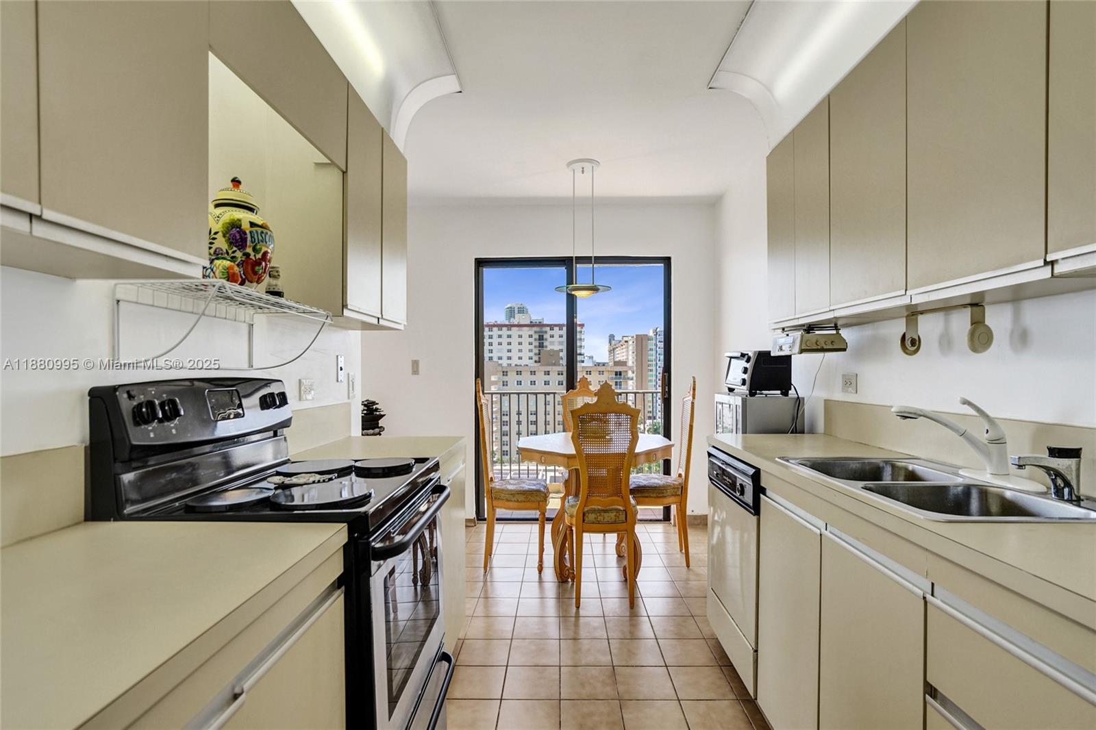 1201 S Ocean Dr #1010S Hollywood, FL 33019