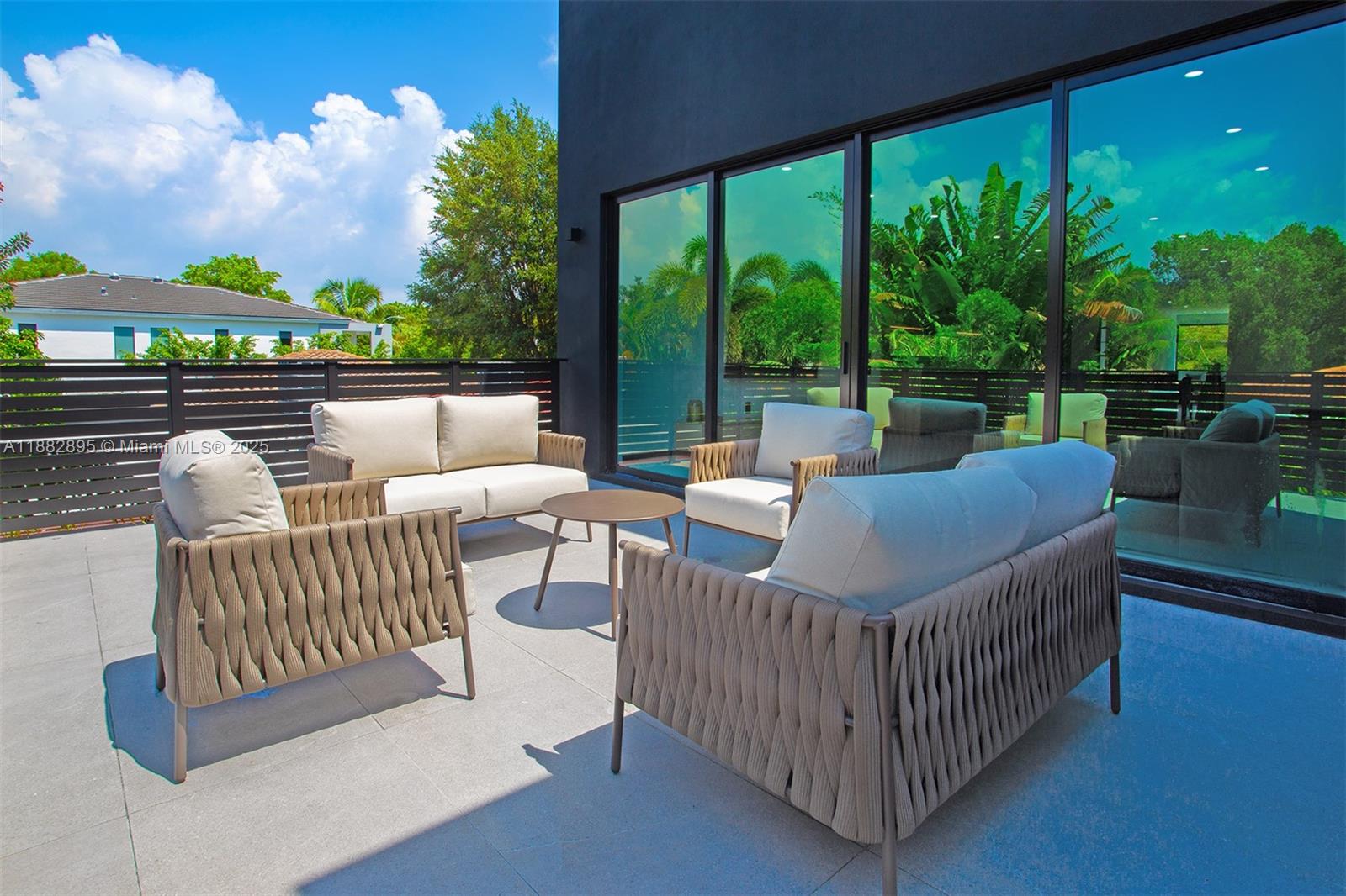 420 SW 15th Rd Miami, FL 33129