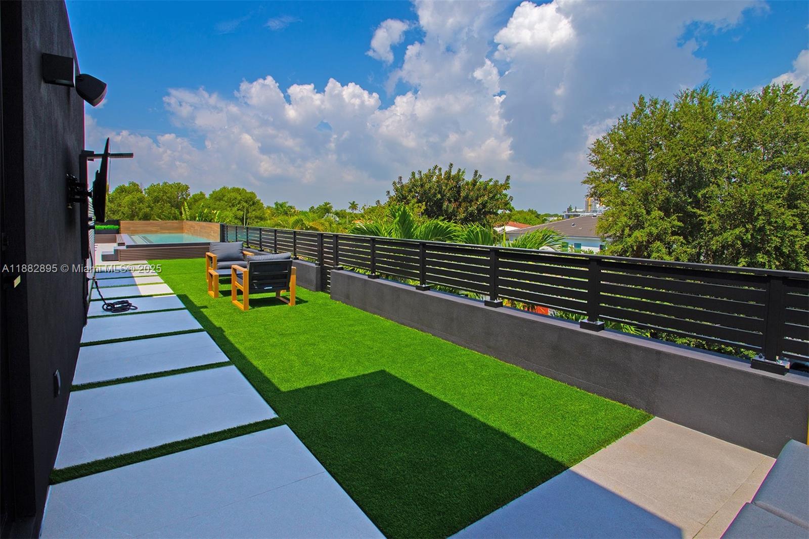 420 SW 15th Rd Miami, FL 33129