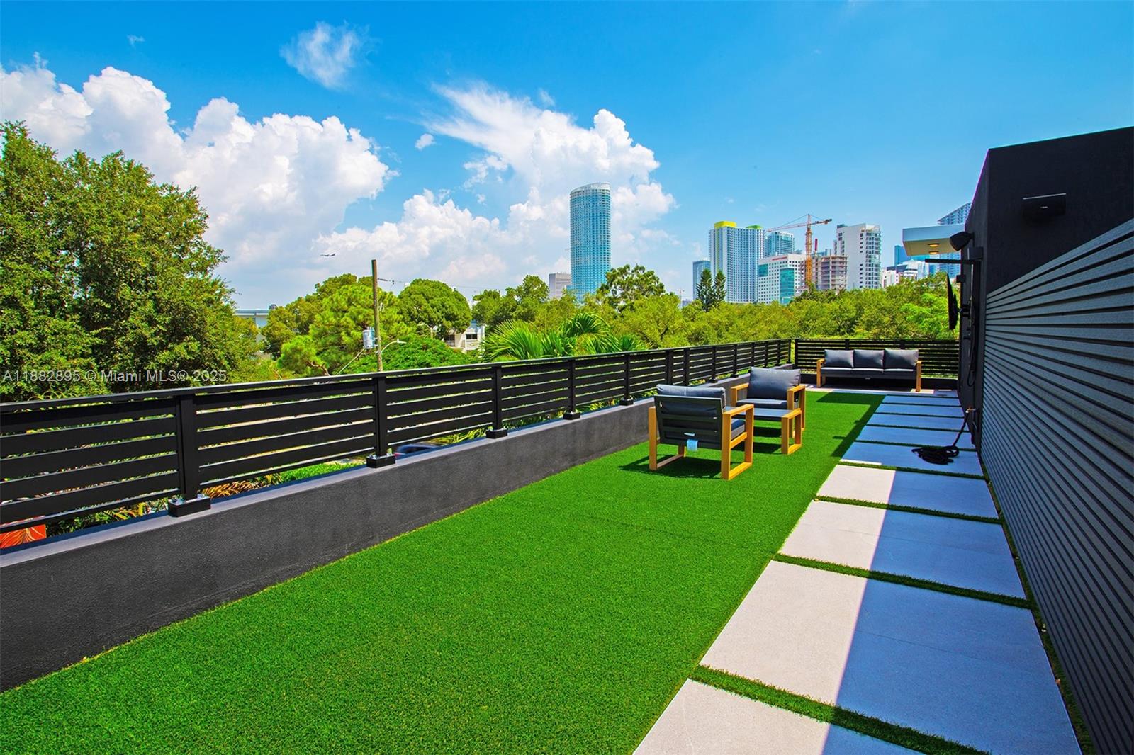 420 SW 15th Rd Miami, FL 33129