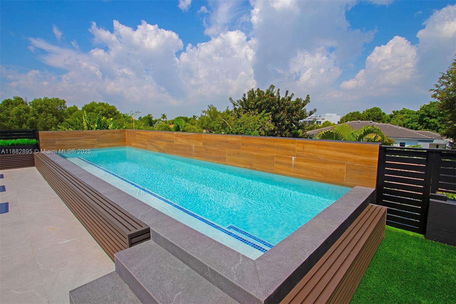 420 SW 15th Rd Miami, FL 33129