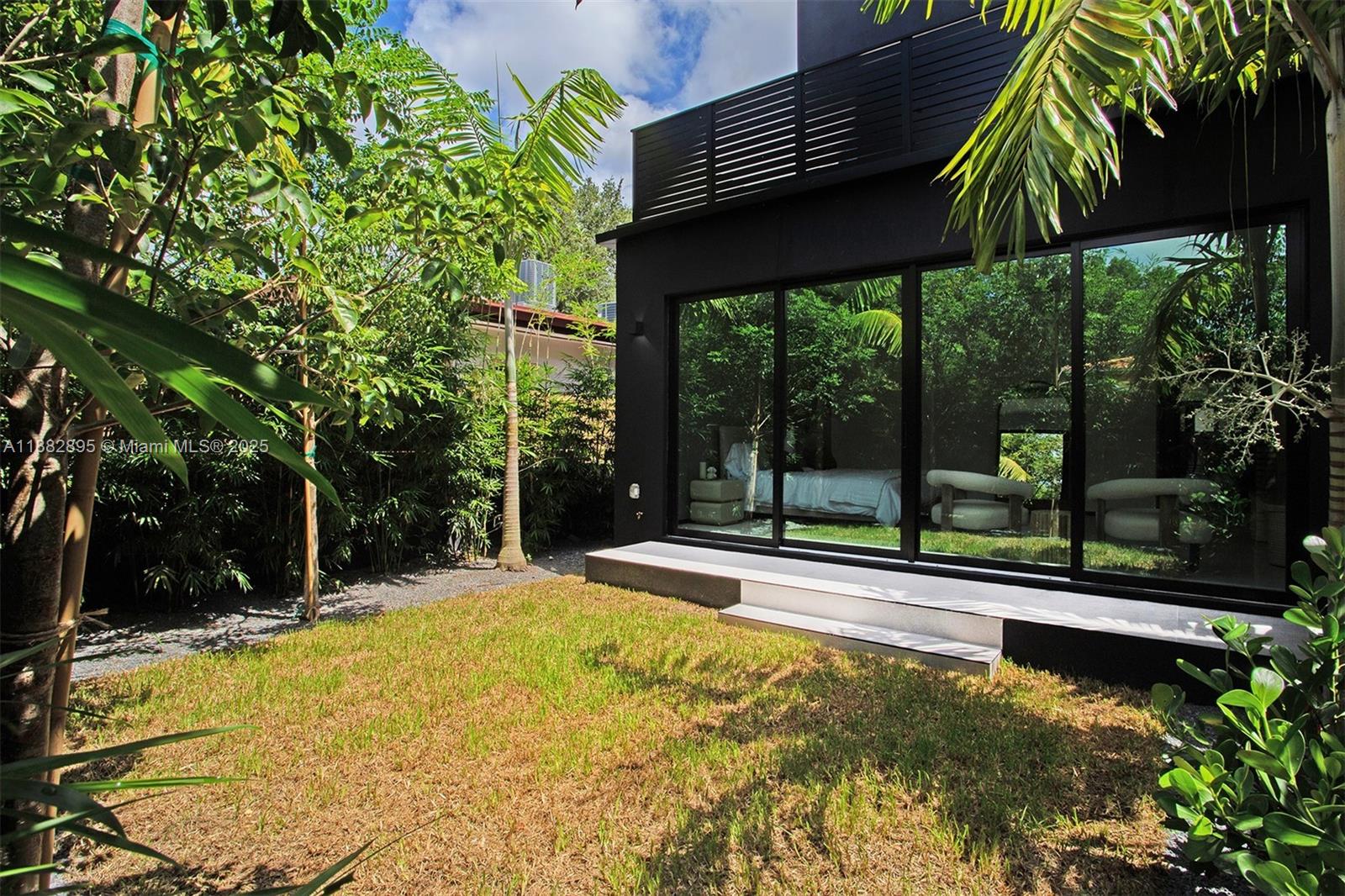 420 SW 15th Rd Miami, FL 33129