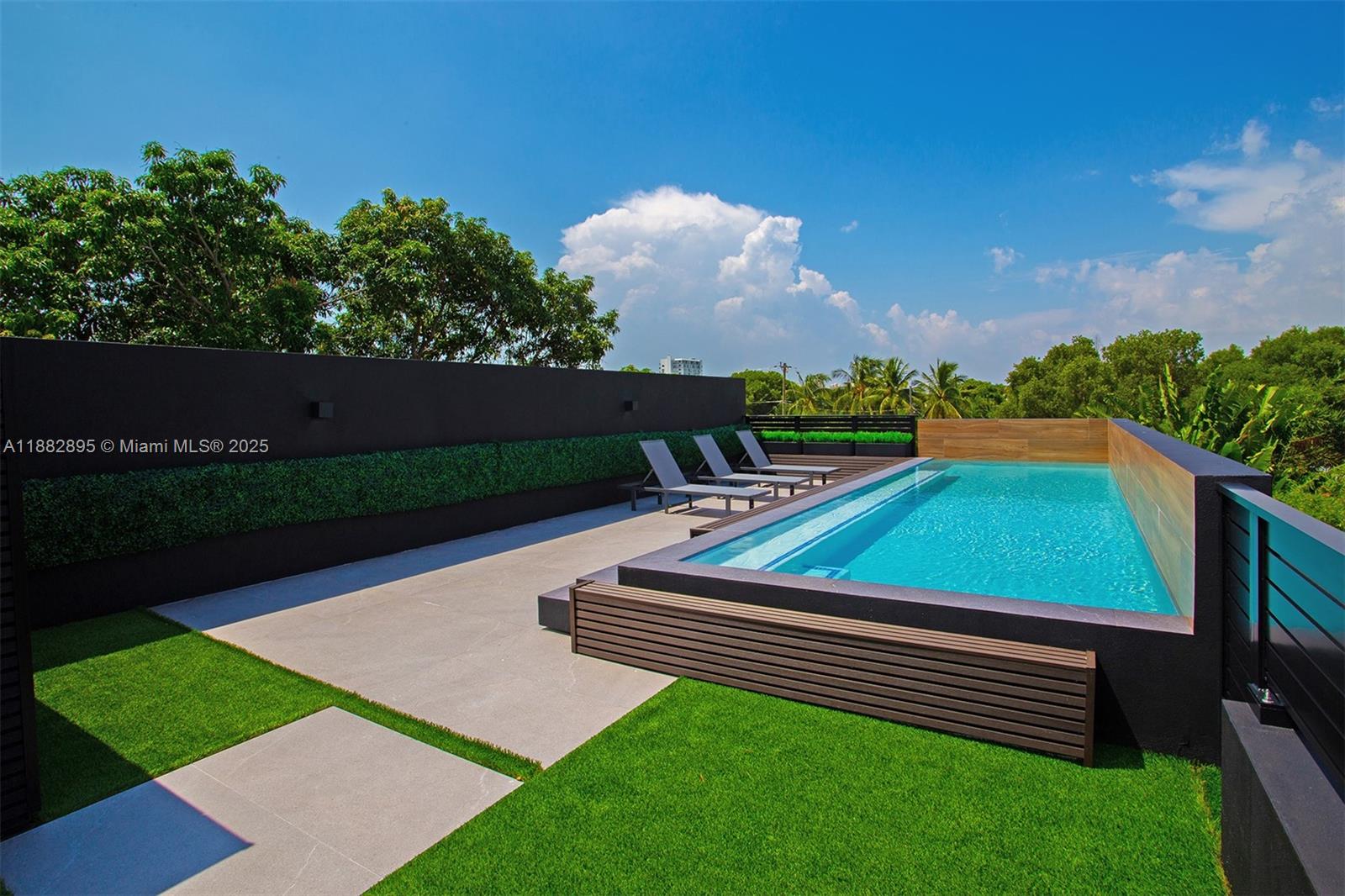 420 SW 15th Rd Miami, FL 33129