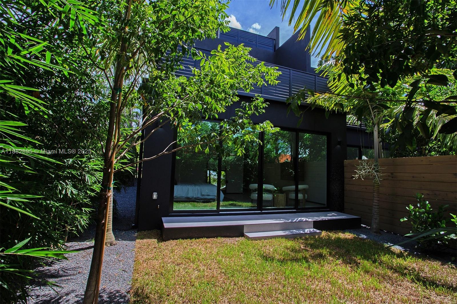 420 SW 15th Rd Miami, FL 33129