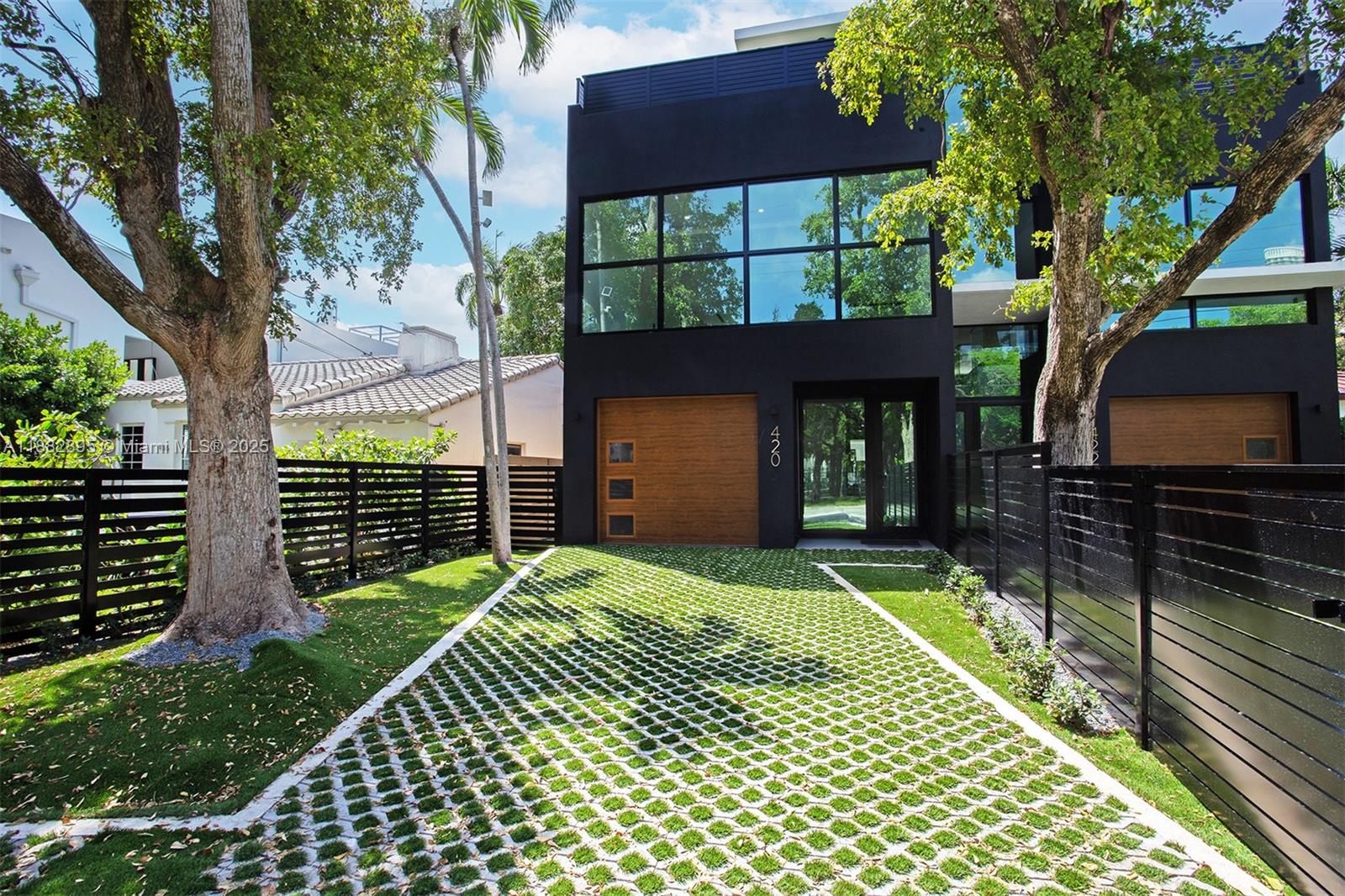 420 SW 15th Rd Miami, FL 33129
