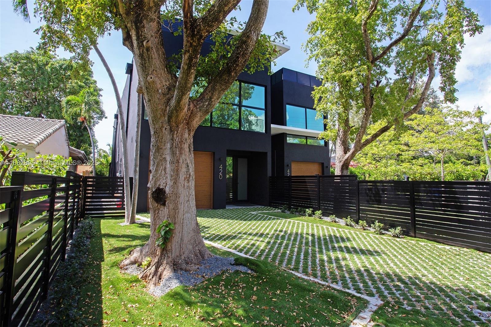 420 SW 15th Rd Miami, FL 33129