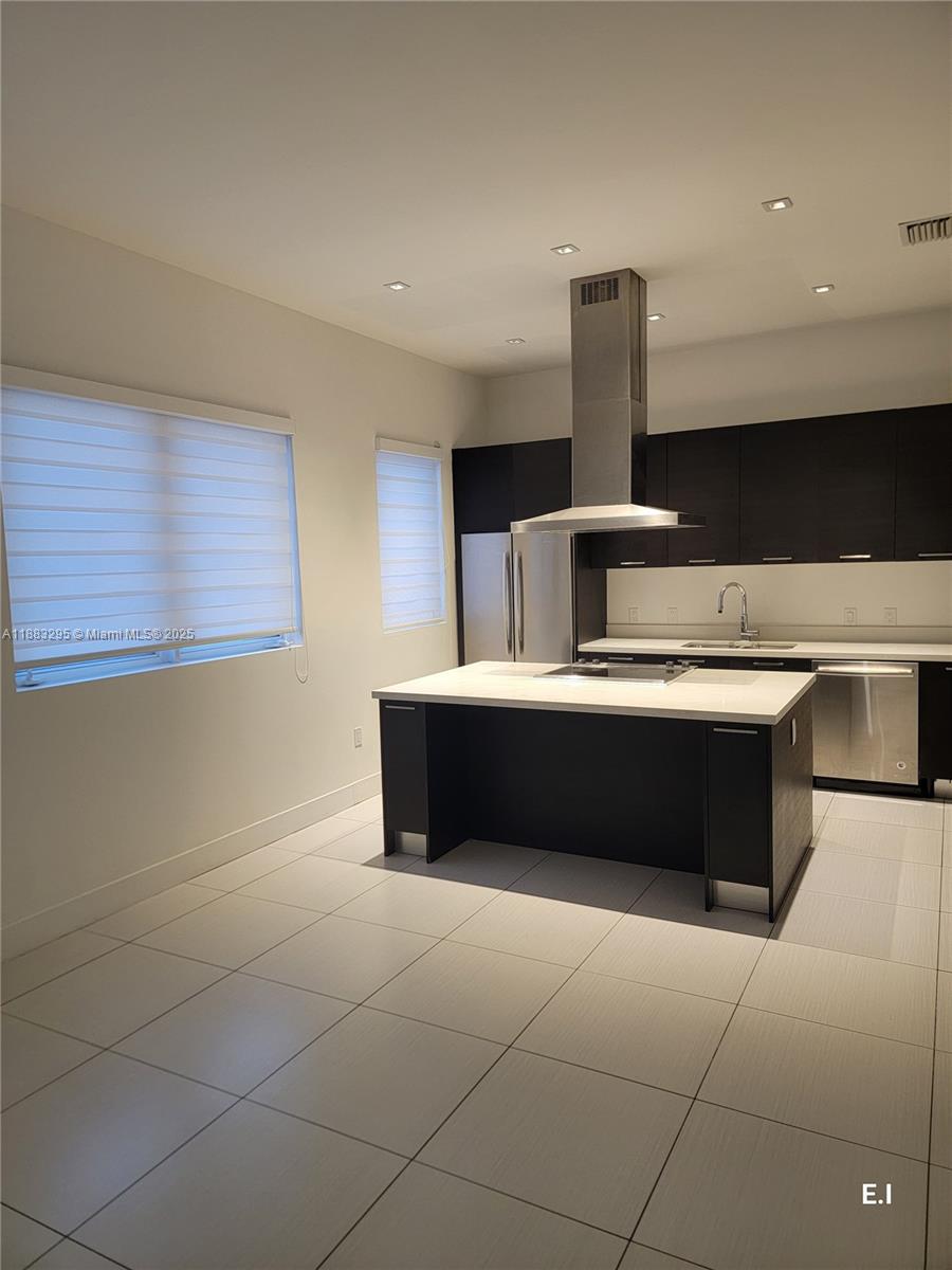 9133 NW 33rd St Doral, FL 33172