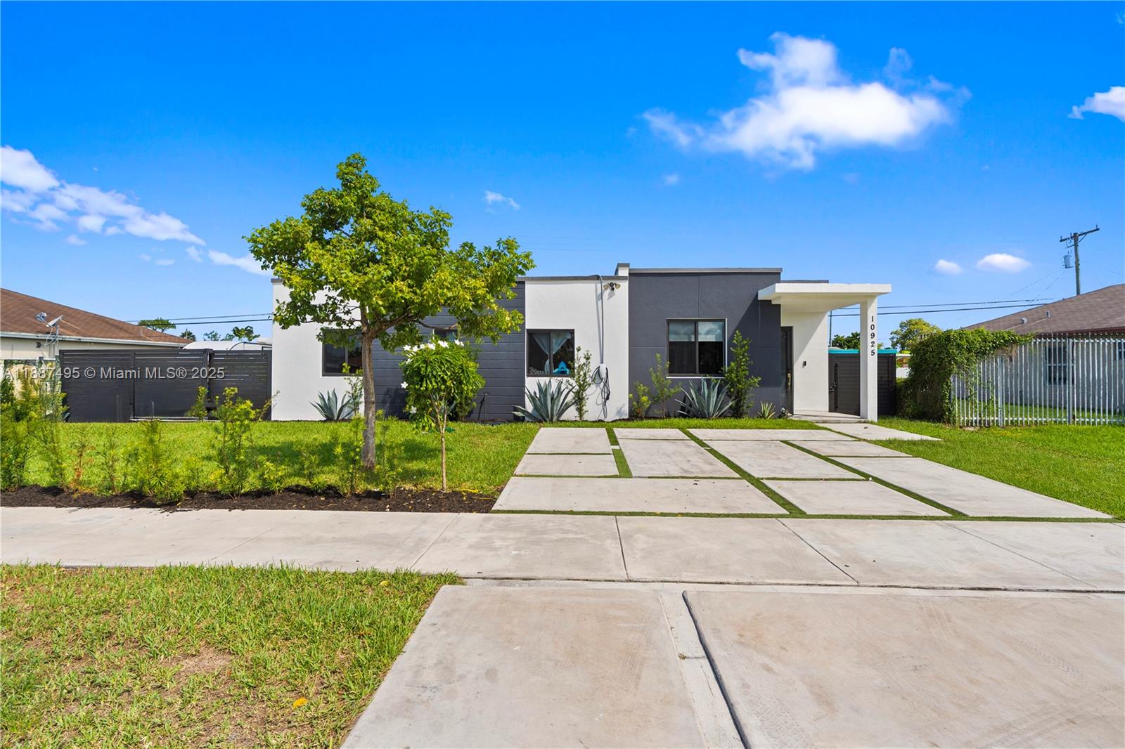 10925 SW 218th Ter