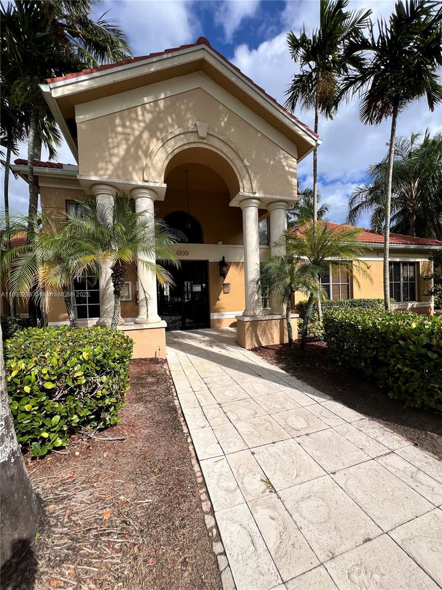 4171 San Marino Blvd #203