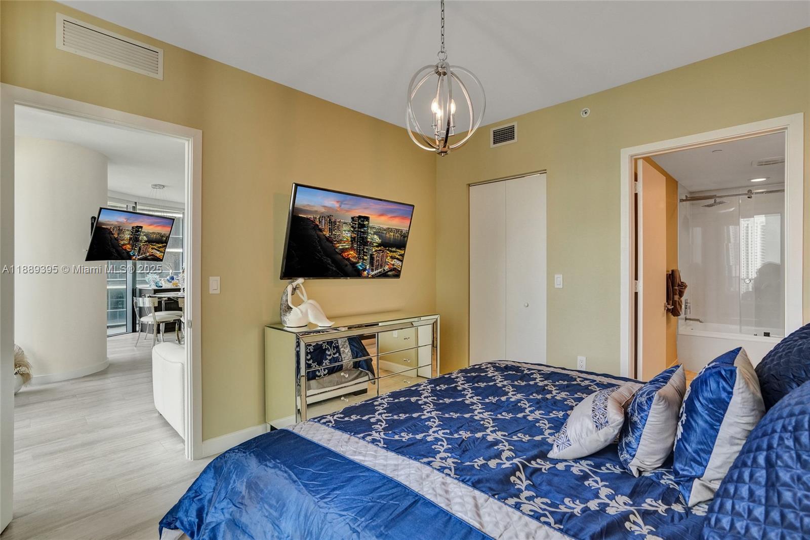 image Brickell Heights West13