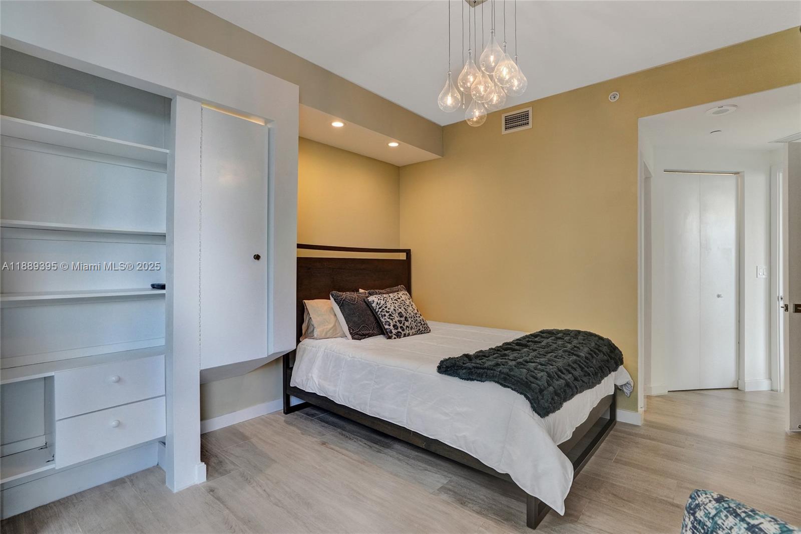 image Brickell Heights West21