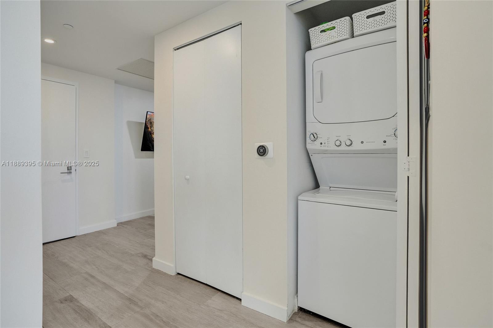 image Brickell Heights West37