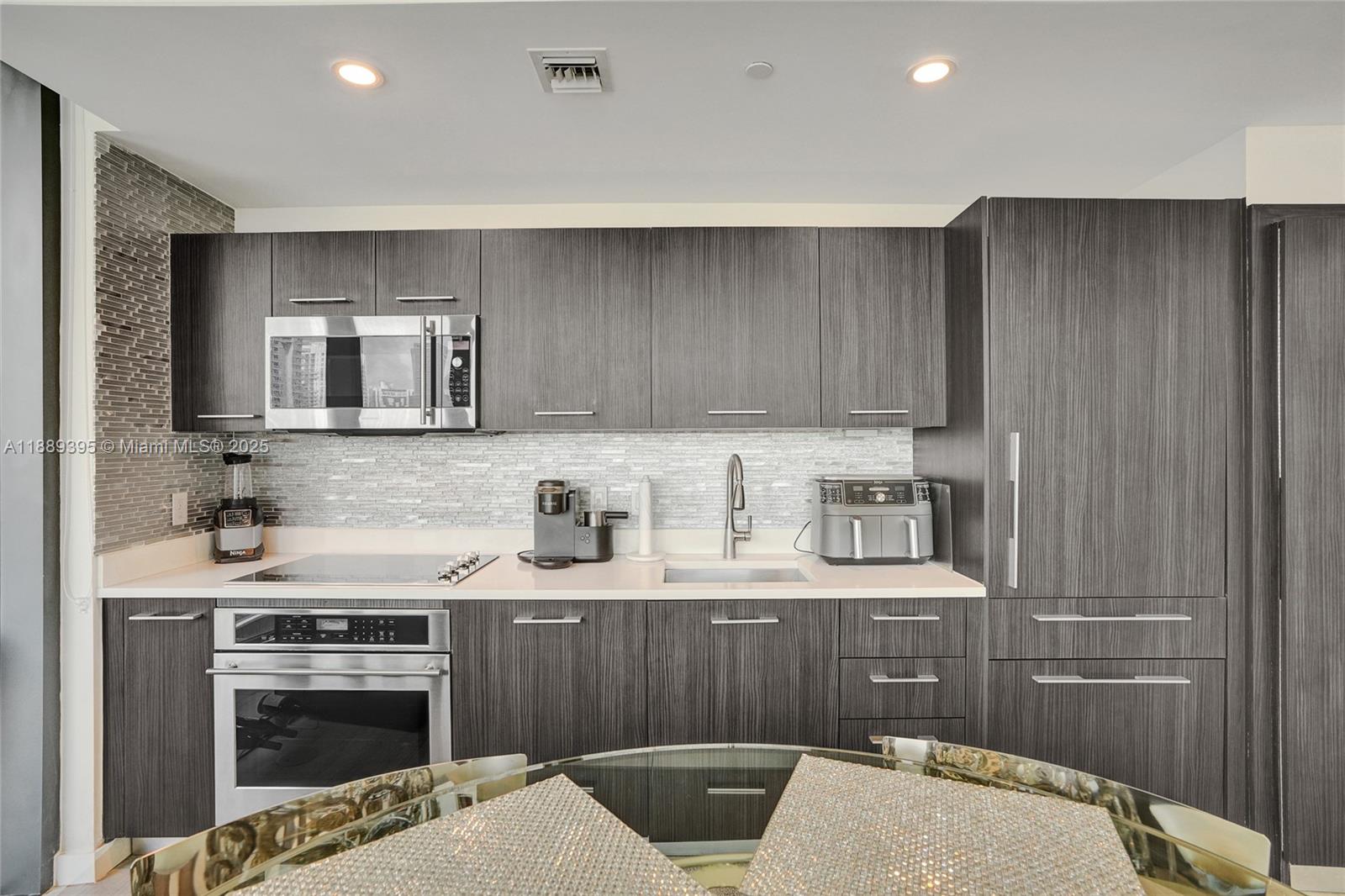 image Brickell Heights West8