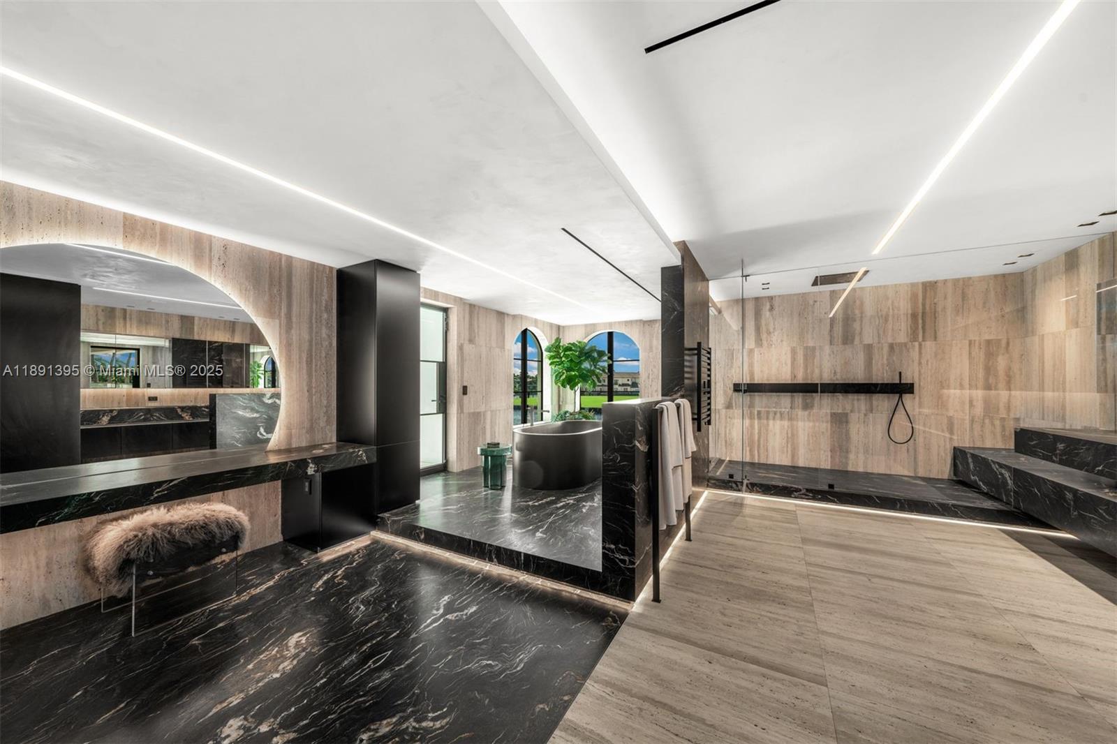 2401 Spanish Riv Rd Boca Raton, FL 33432