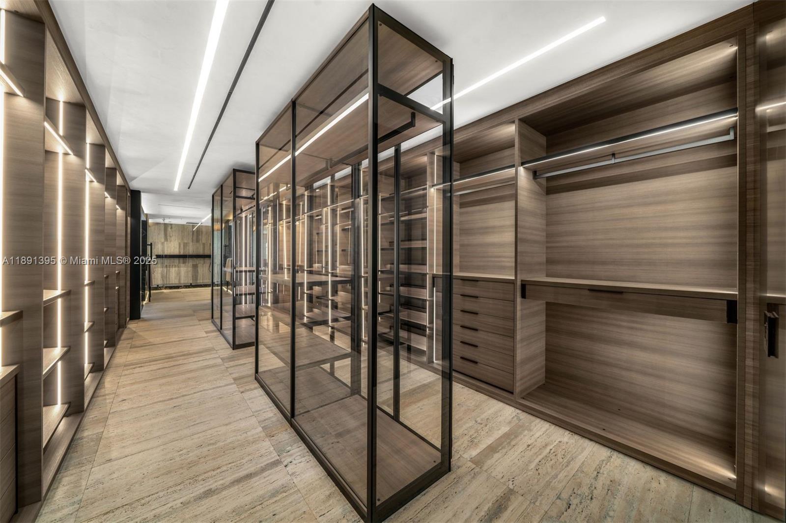 2401 Spanish Riv Rd Boca Raton, FL 33432