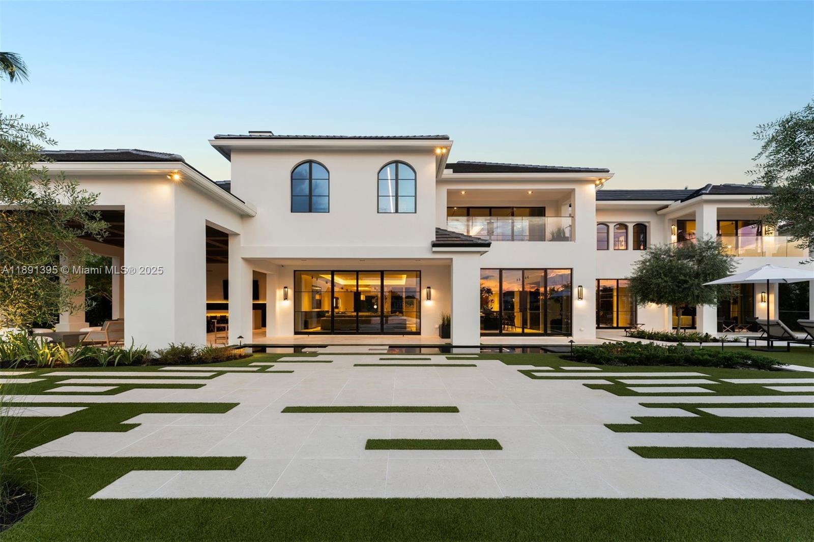 2401 Spanish Riv Rd Boca Raton, FL 33432