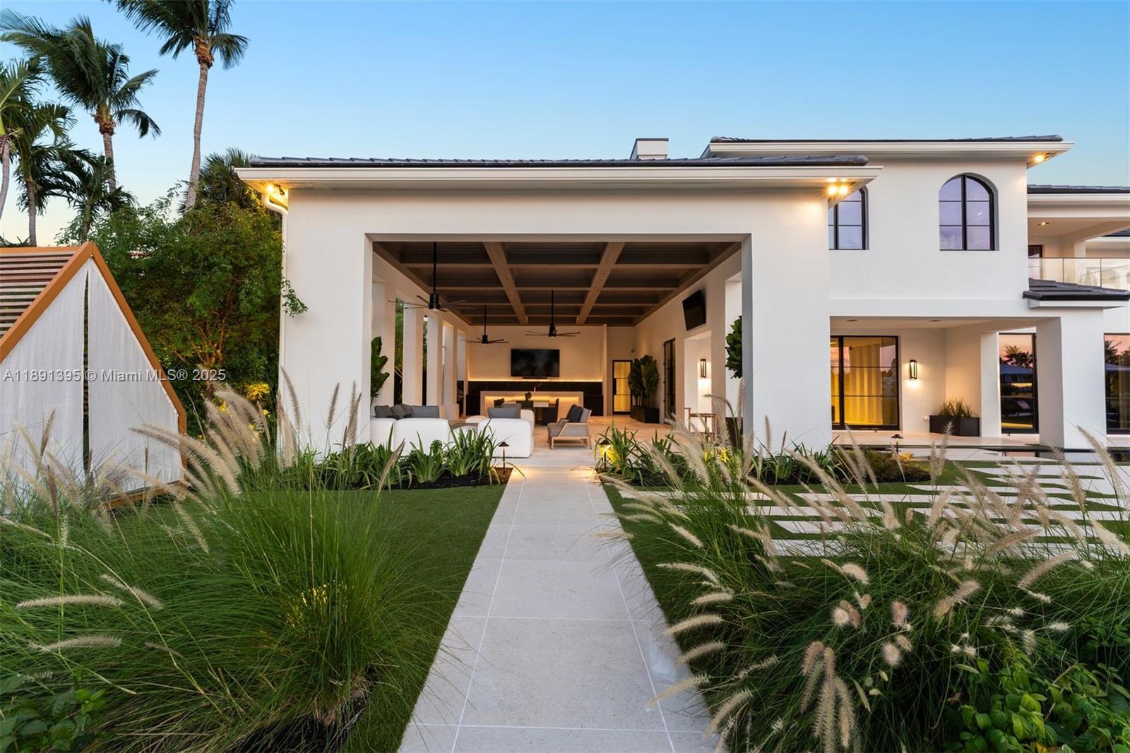 2401 Spanish Riv Rd Boca Raton, FL 33432