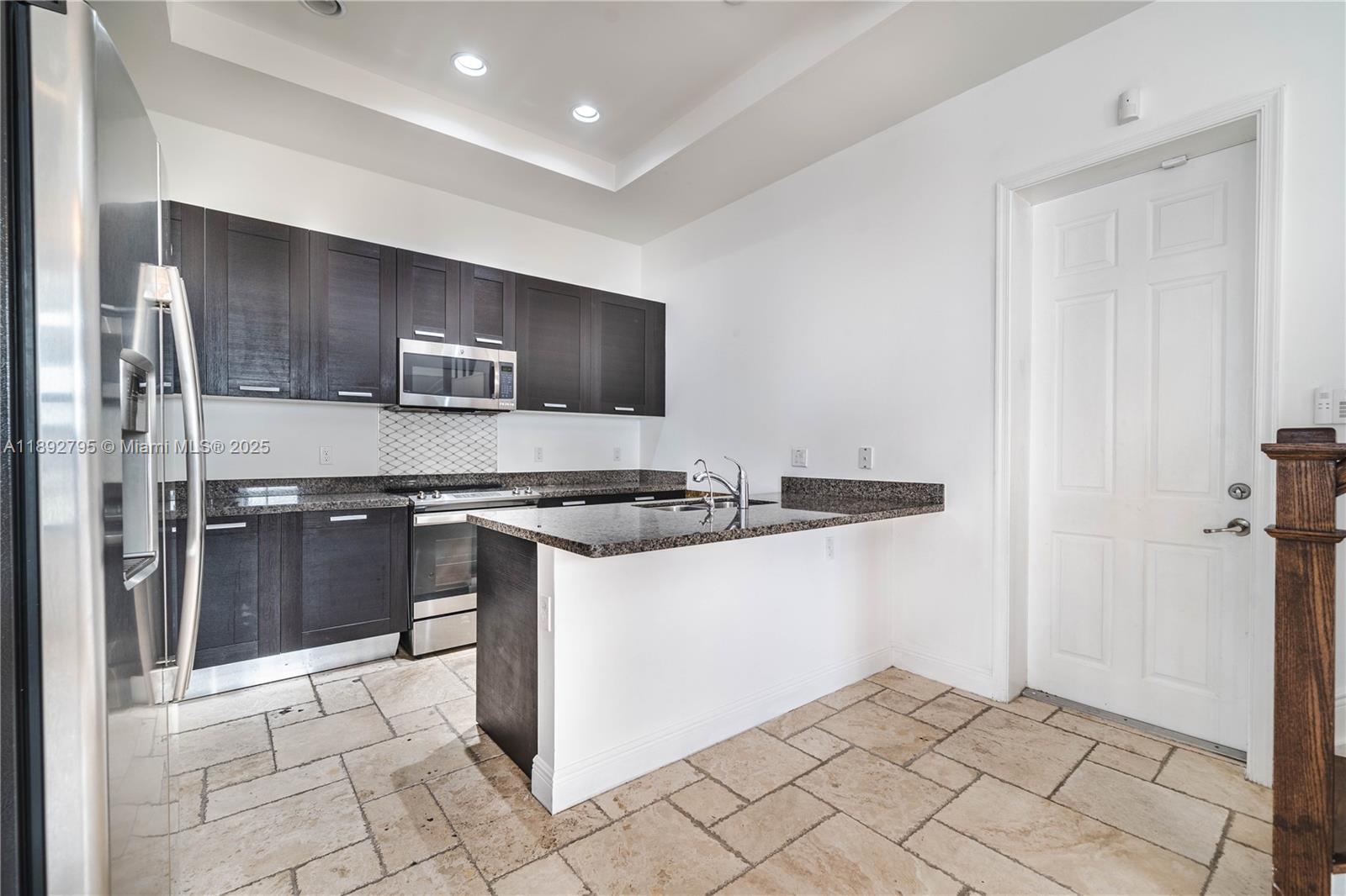 8478 NW 52nd St #8478 Doral, FL 33166