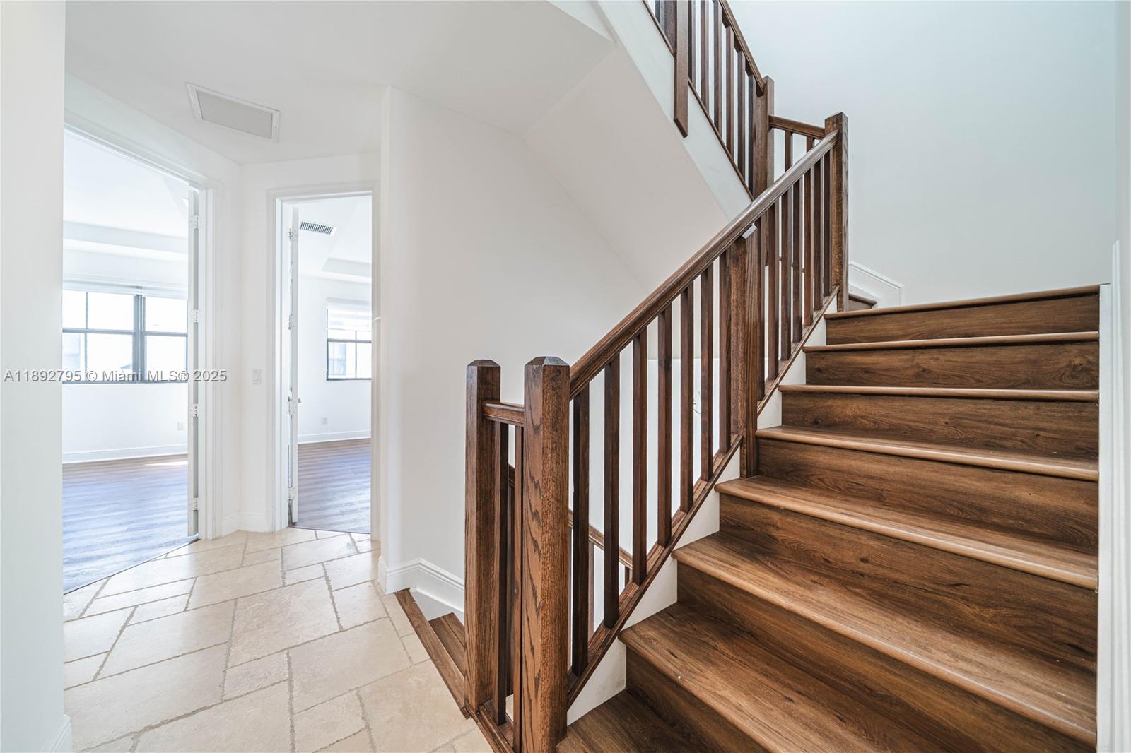 8478 NW 52nd St #8478 Doral, FL 33166