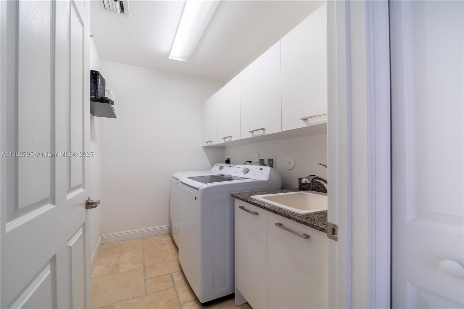 8478 NW 52nd St #8478 Doral, FL 33166