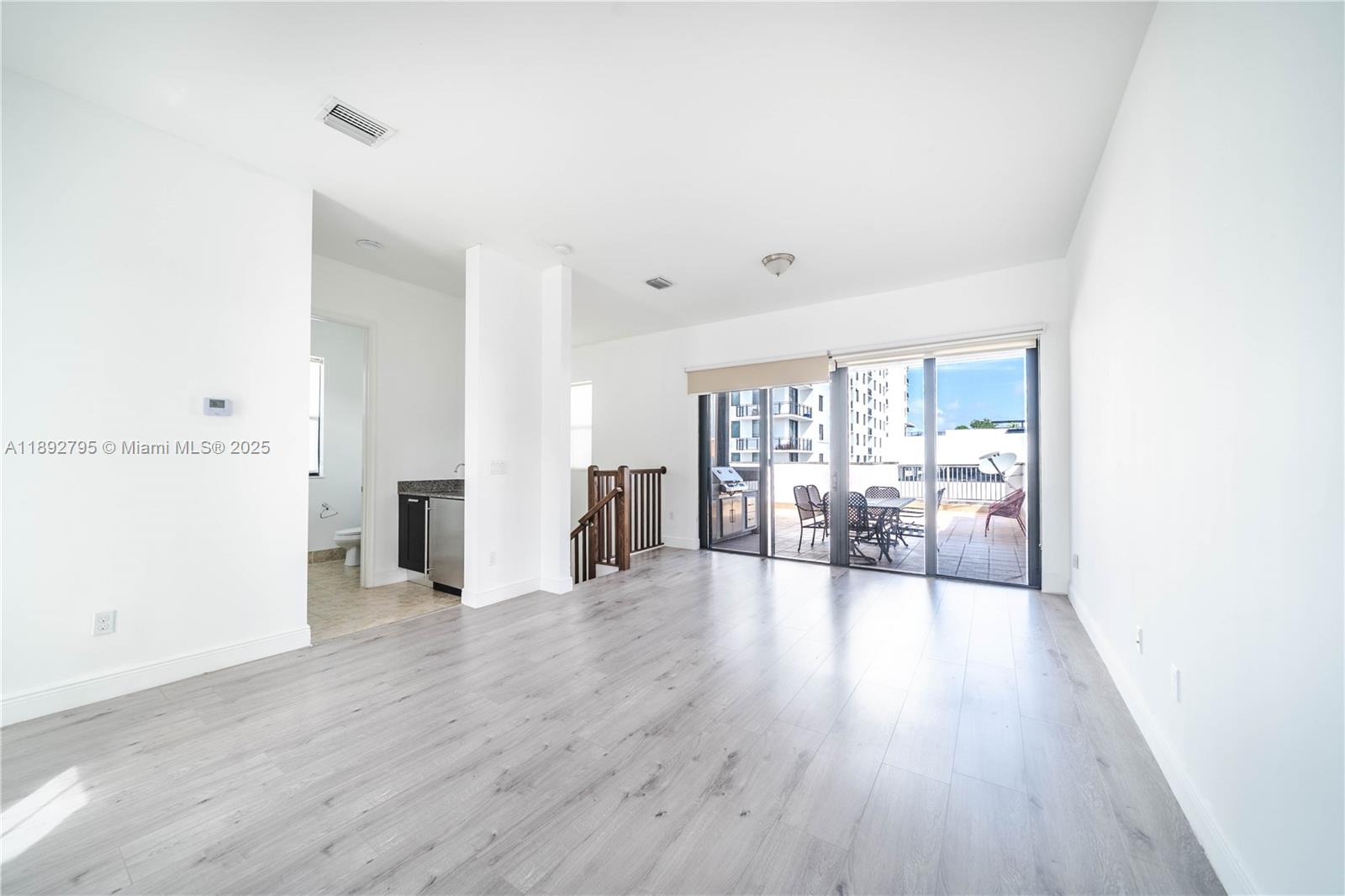 8478 NW 52nd St #8478 Doral, FL 33166