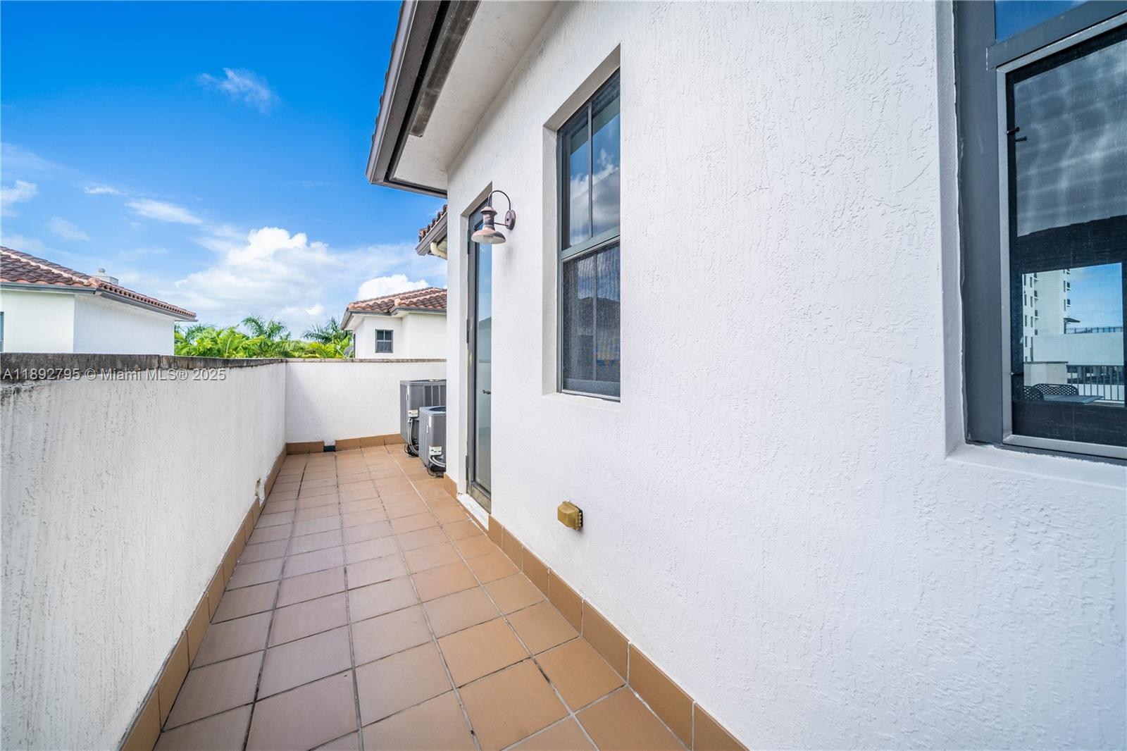 8478 NW 52nd St #8478 Doral, FL 33166