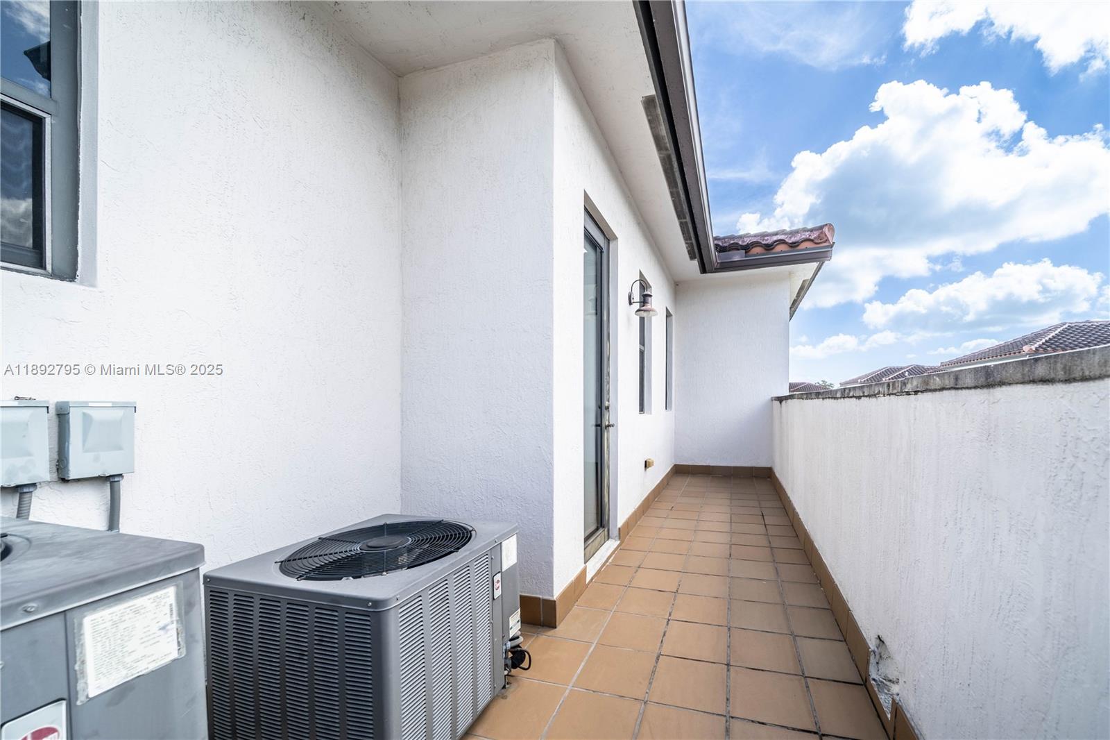 8478 NW 52nd St #8478 Doral, FL 33166