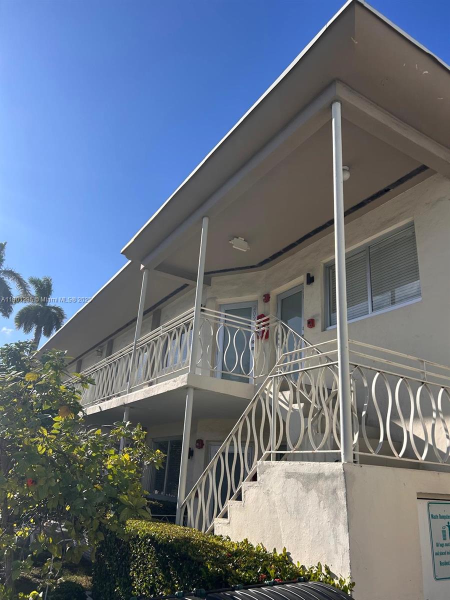 1601 Meridian Ave #201