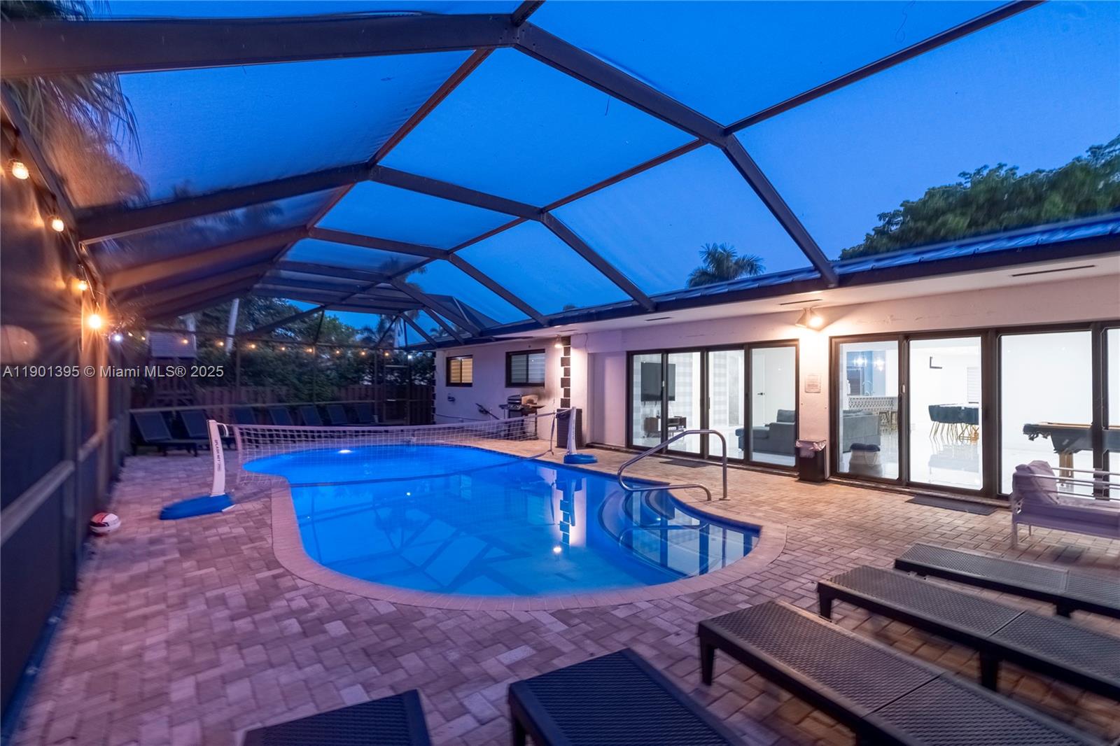 1141 N Northlake Dr Hollywood, FL 33019