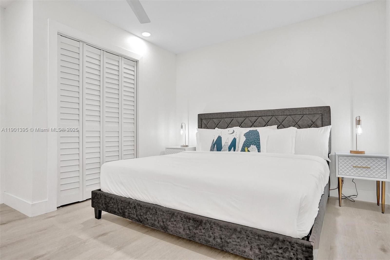 1141 N Northlake Dr Hollywood, FL 33019