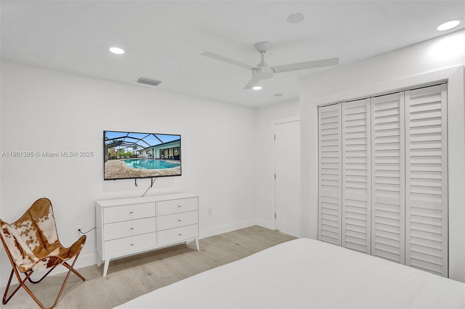 1141 N Northlake Dr Hollywood, FL 33019