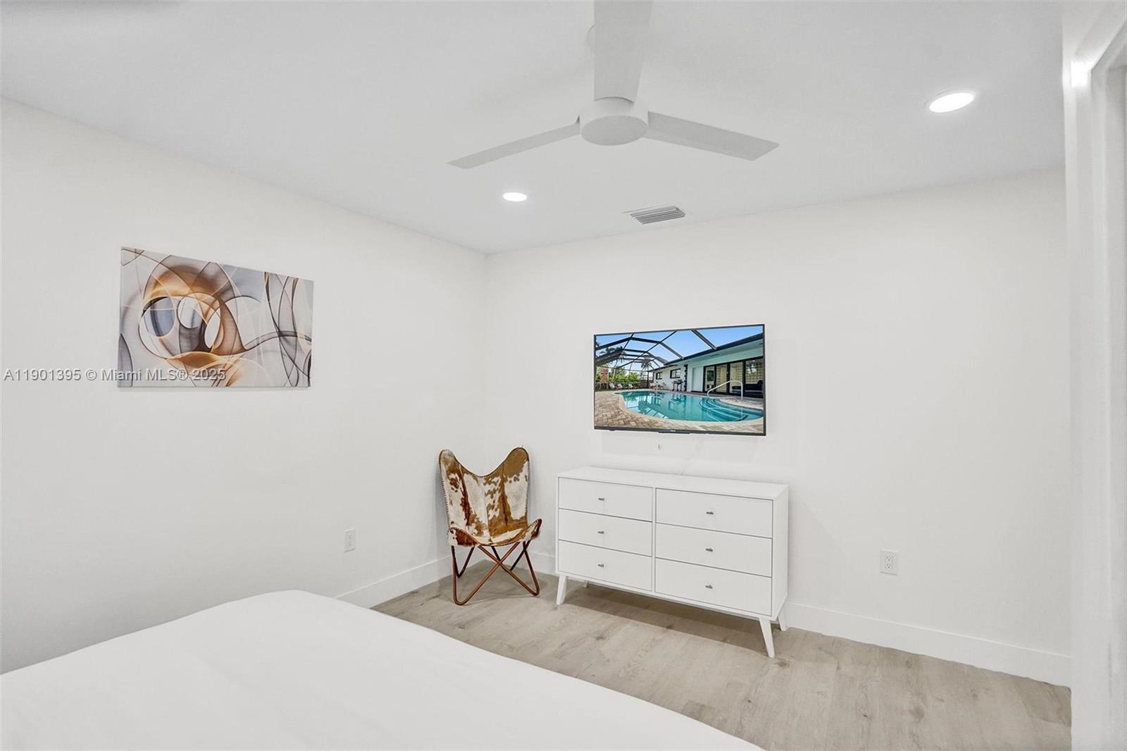 1141 N Northlake Dr Hollywood, FL 33019