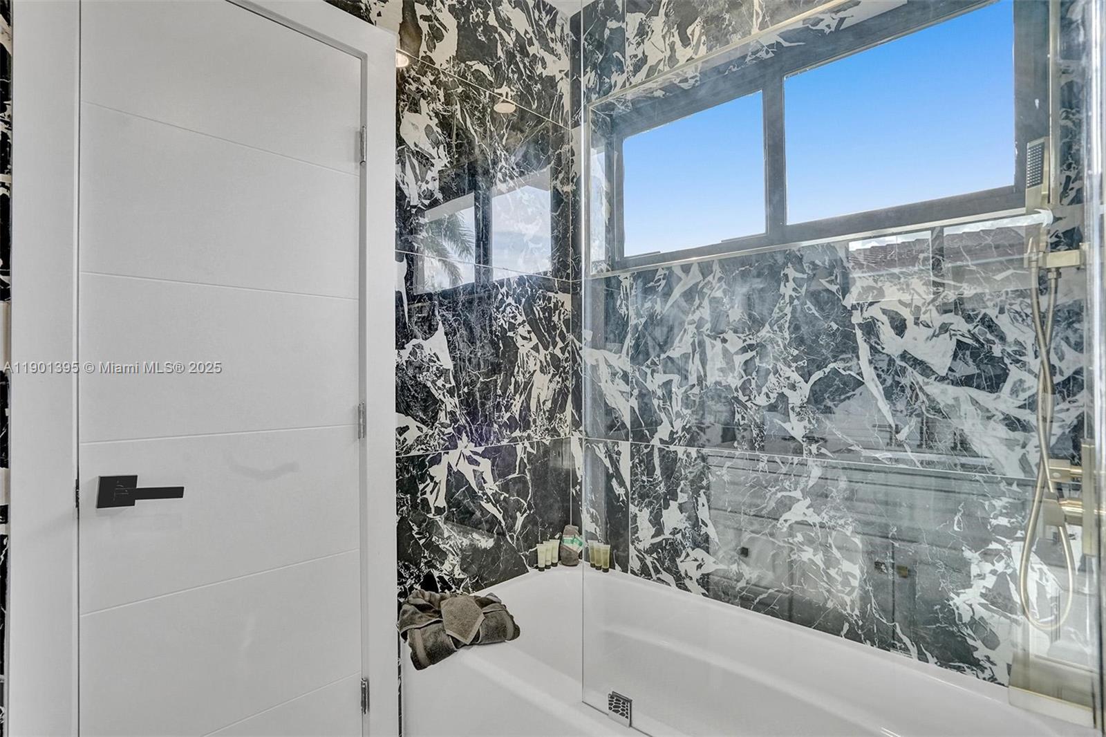 1141 N Northlake Dr Hollywood, FL 33019