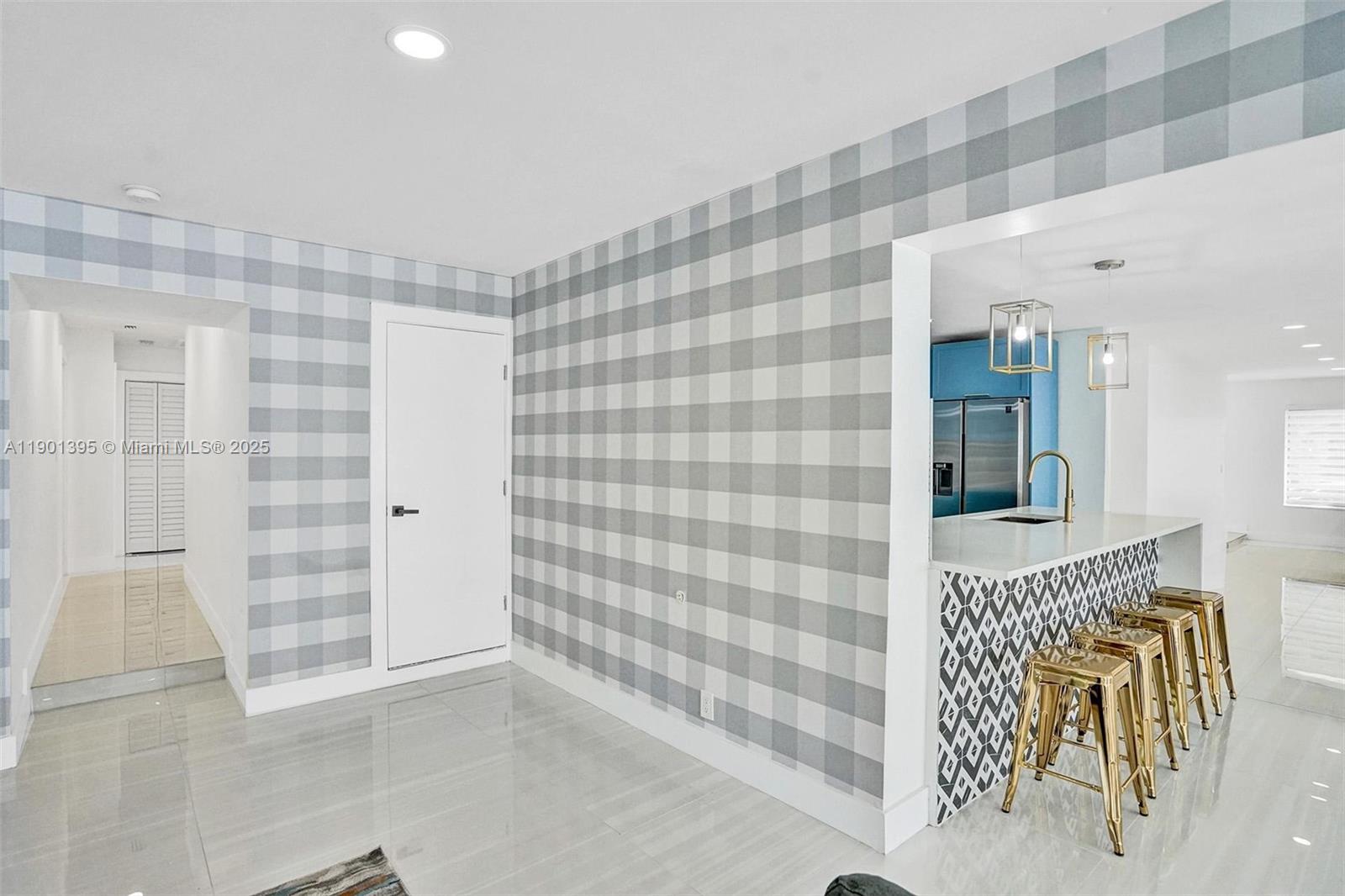 1141 N Northlake Dr Hollywood, FL 33019