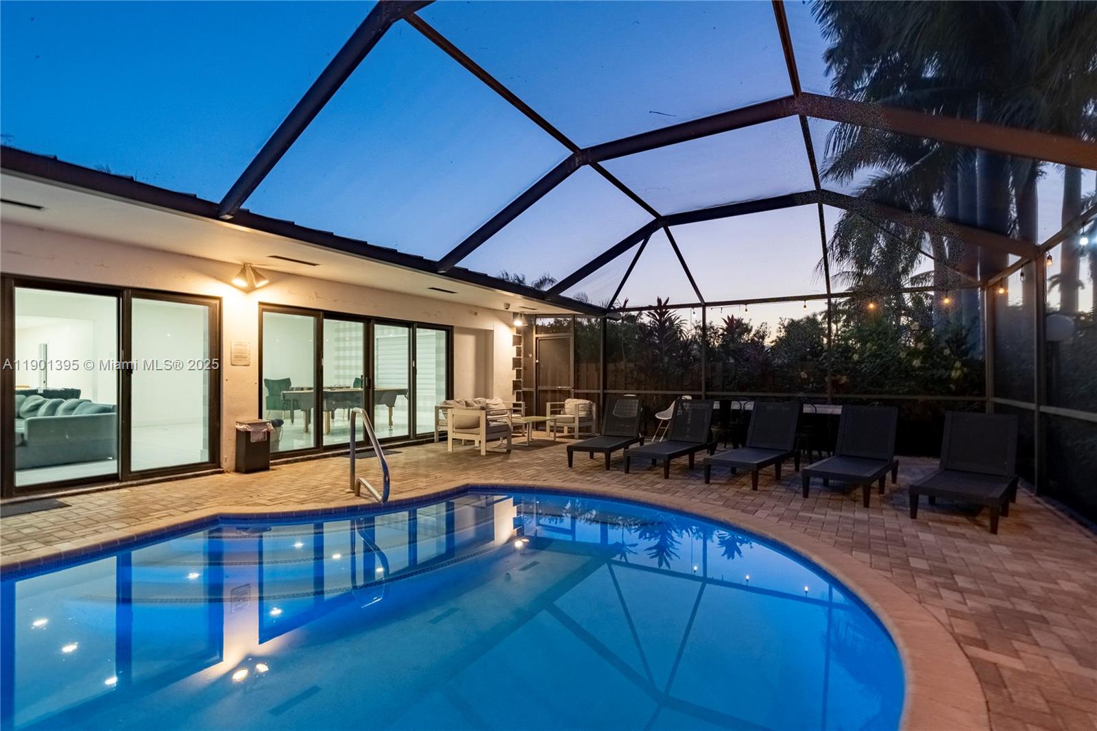 1141 N Northlake Dr Hollywood, FL 33019