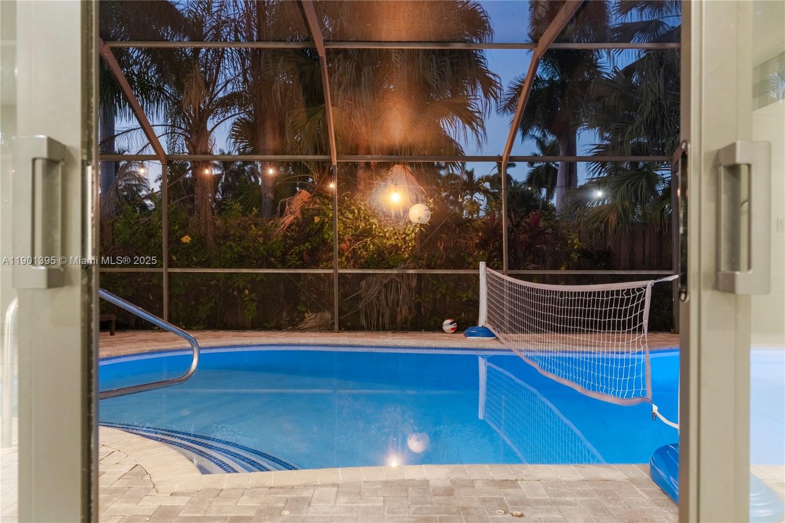 1141 N Northlake Dr Hollywood, FL 33019