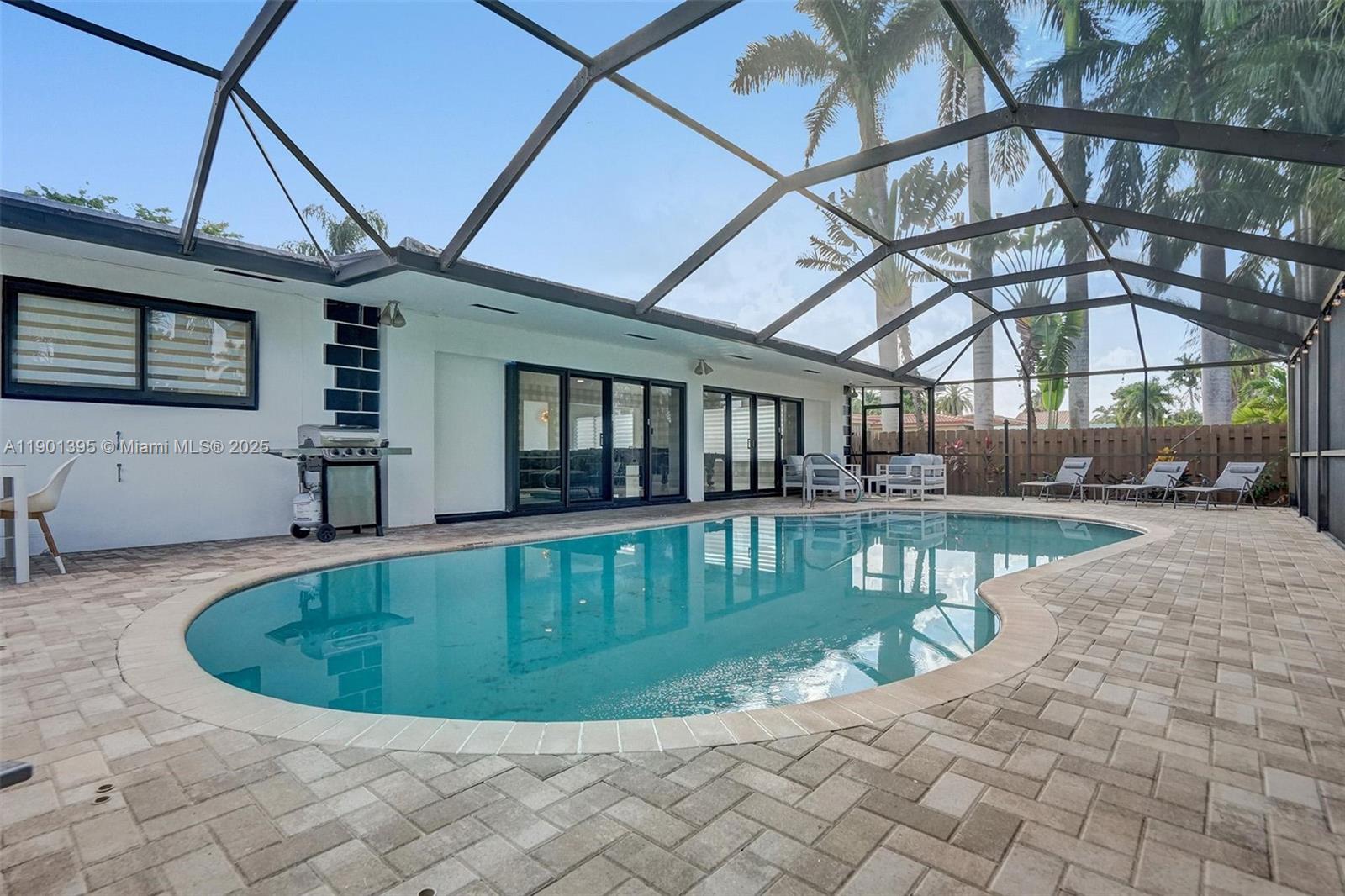 1141 N Northlake Dr Hollywood, FL 33019