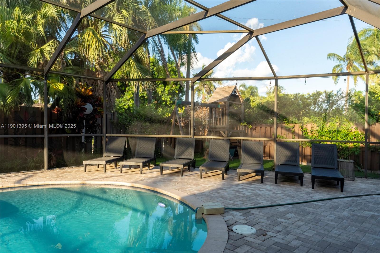 1141 N Northlake Dr Hollywood, FL 33019