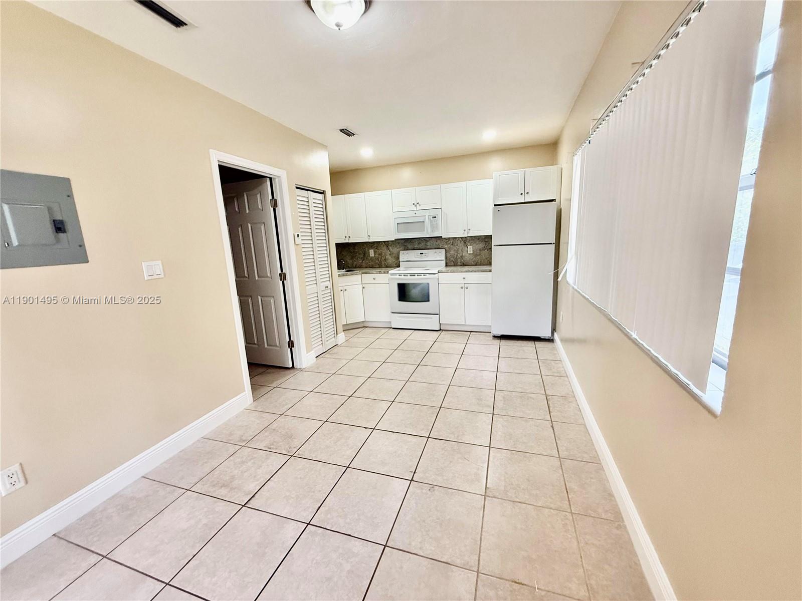 214 Salamanca Ave #8